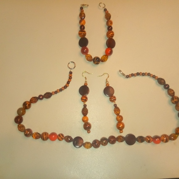 3pc Jewelry set incl Necklace, bracelet & earrings - Picture 3 of 4